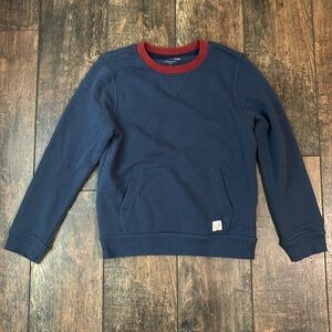 Vineyard Vines sweatshirt